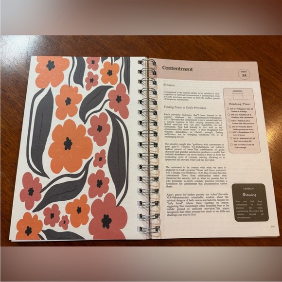 Bible in a Year - 52 week Study Guide for Women NEW! - Picture 5 of 9